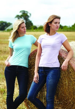 370Gildan Ladies 64000L